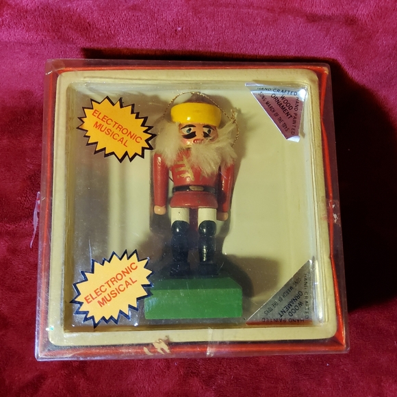 Vintage 1984 Electronic Musical Nutcracker Telco Creations Christmas - Picture 10 of 12